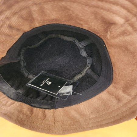 피에르가르뎅 숏 챙 벙거지 모자