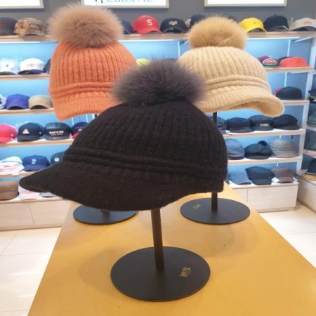 여성 겨울 폼폼 니트캡 비니107