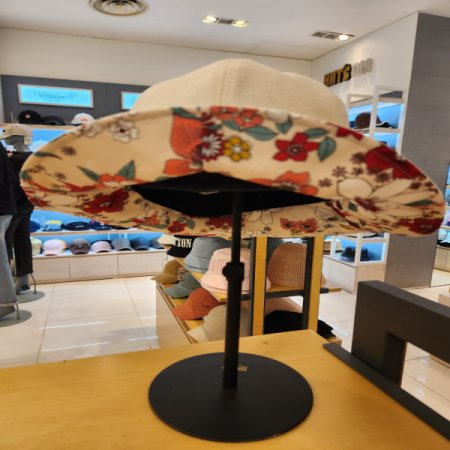 피에르가르뎅 여성 꽃무늬 벙거지