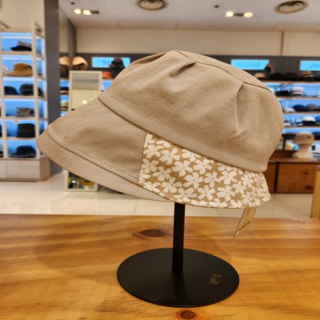 페에르가르뎅 여성 꽃나염 벙거지