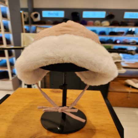 피에르가르뎅 여성 퀼팅 귀달이 방한모