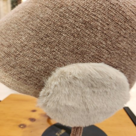 피에르가르뎅 여성 귀달이 방울모자