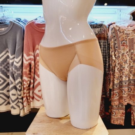 스킨색 깔끔한 헴라인 여성팬티