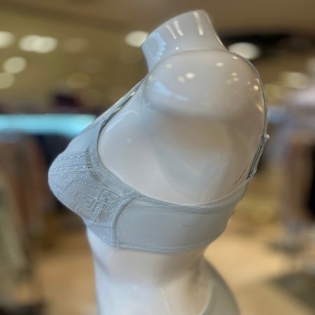 레이스 몰드 봄광고 브라