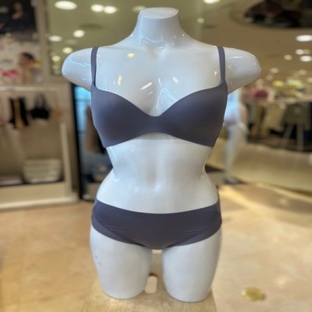 봄 광고 서브 노와이어 브라팬티세트
