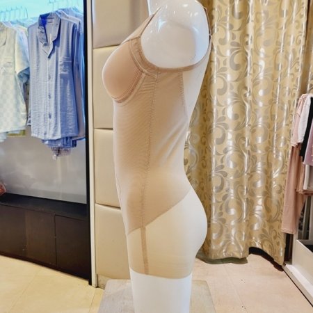 강한 보정 몰드C컵 바디쉐이퍼