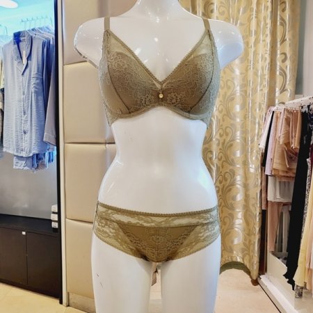 볼륨 노와이어브라 레이스팬티 세트