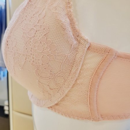 볼륨 노와이어브라 레이스팬티 세트