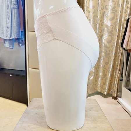 러블리 자가드레이스 헴라인팬티