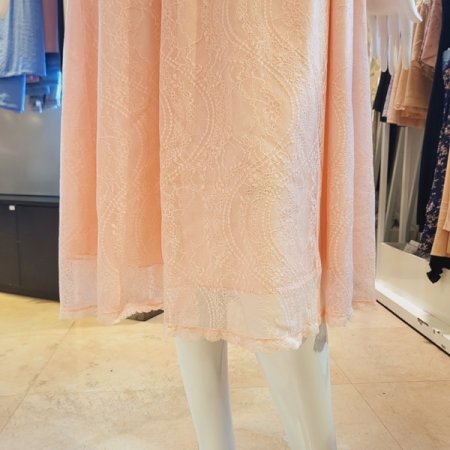 스트랍 올 오버레이스 원피스 속가운