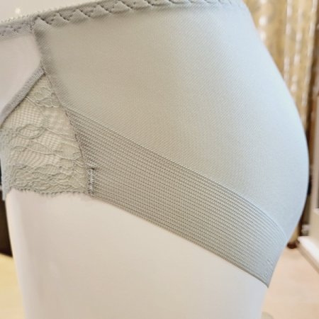 레이스 볼륨 노와이어브라 헴팬티세트