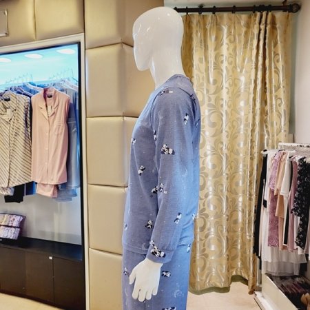 라운드넥 팬터나염 폴리기모 남성상의