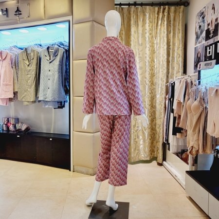 여성 동절기 부드러운 코트나 파자마