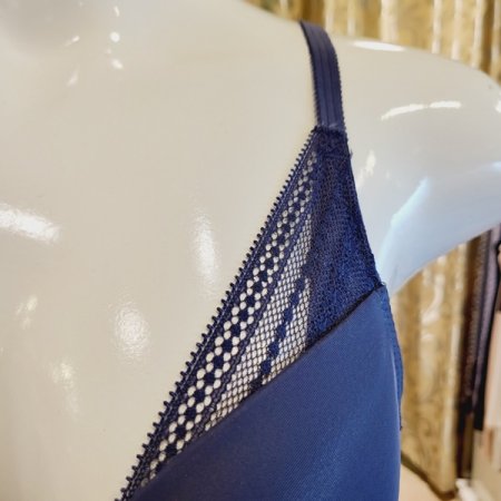 E컵 심플 레이스포인트 몰드브라