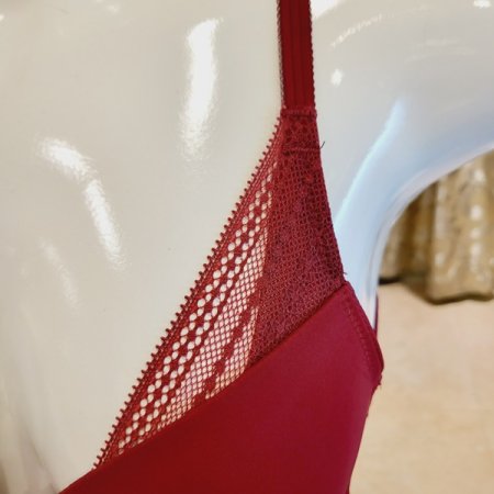 E컵 심플 레이스포인트 몰드브라