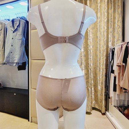 패널 노와이어 볼륨브라 헴팬티세트