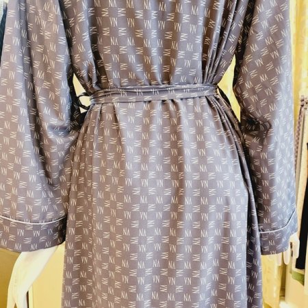 블랙라벨 초경량 VN로고 여성가운