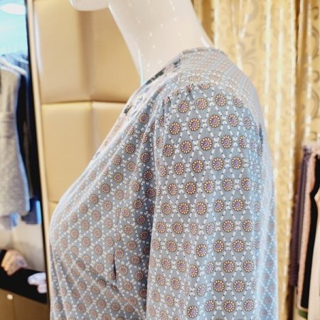 브이넥 보더 꽃나염 스판 홈웨어상의