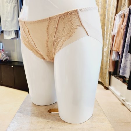 봄 광고 샤인 블로썸 헴라인팬티