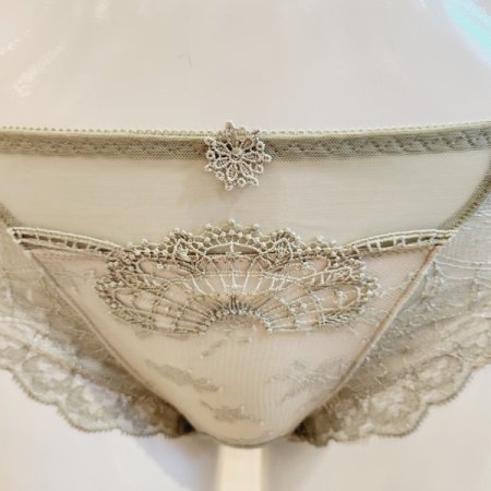 3색택1 E컵 패드브라 헴팬티세트