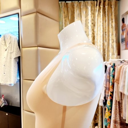 얇고 가벼운 무봉제 여성런닝 골프속옷