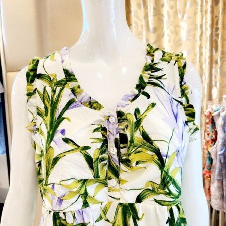 화사한 프린트 패드상의 홈웨어세트