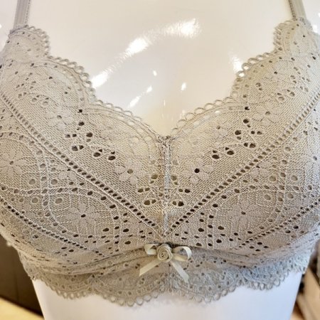 펀칭디테일 노와이어브라 속옷세트