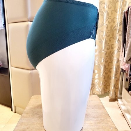 화려한 메탈릭자수 헴라인팬티