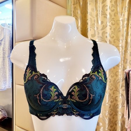 C컵 화려한 메탈리자수 패드브라