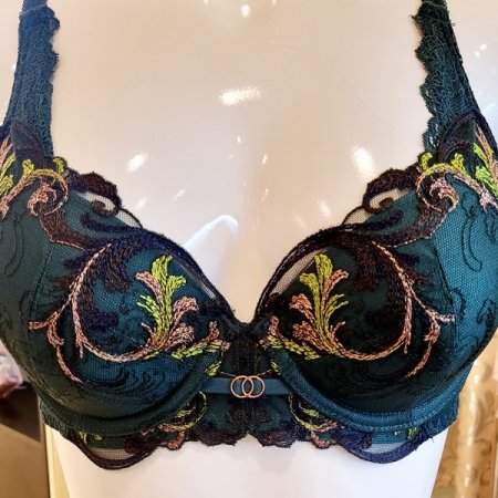 C컵 메탈릭자수 패드브라 헴팬티세트