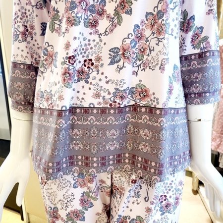 스판 기모가공 꽃나염 홈웨어상의