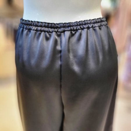 샤틴소재 8부 하프슬립BK