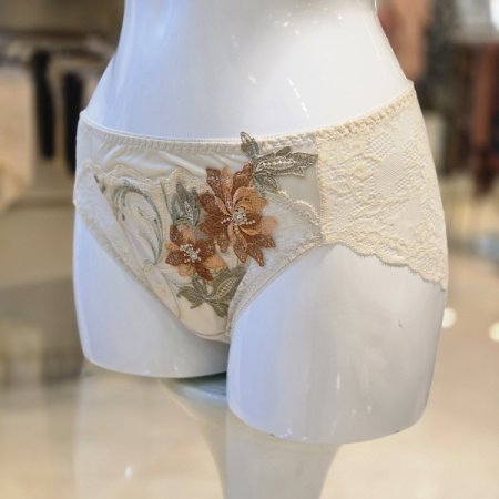 오리엔탈 감각보정브라팬티BE