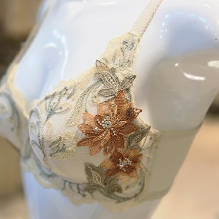 와코루 CD컵오리엔탈 감각보정브라팬티BE