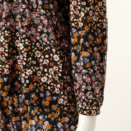 블랙바탕 잔꽃나염 이지웨어상하