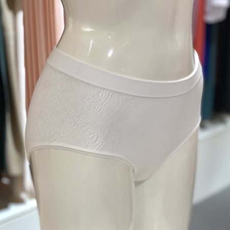 레이스 풀브리프