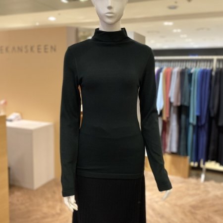 파인니트 슬림핏 롱슬리브 터틀탑