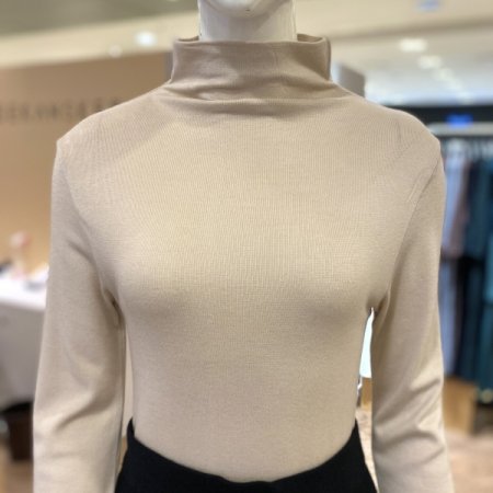 파인니트 슬림핏 롱슬리브 터틀탑