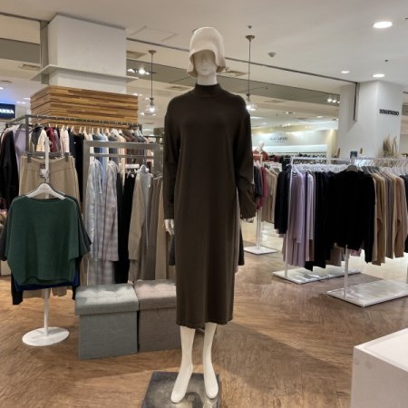 모달 모크넥 루즈핏 롱슬리브 롱드레스