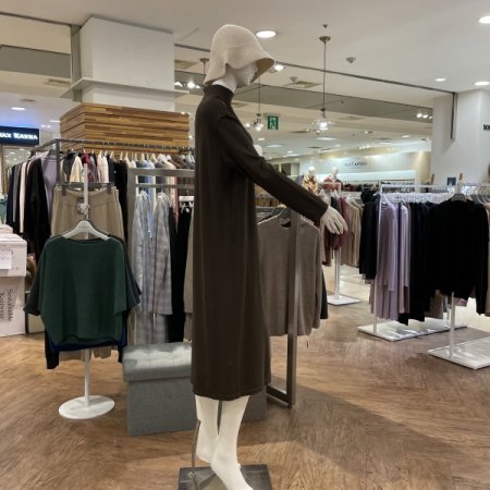 모달 모크넥 루즈핏 롱슬리브 롱드레스