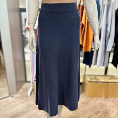 A라인 롱 스커트