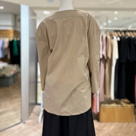 브이넥 무지 점퍼