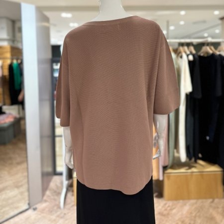 에어니트 릴렉스핏 라운드넥 탑