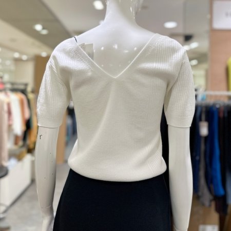 브이넥 반팔 니트