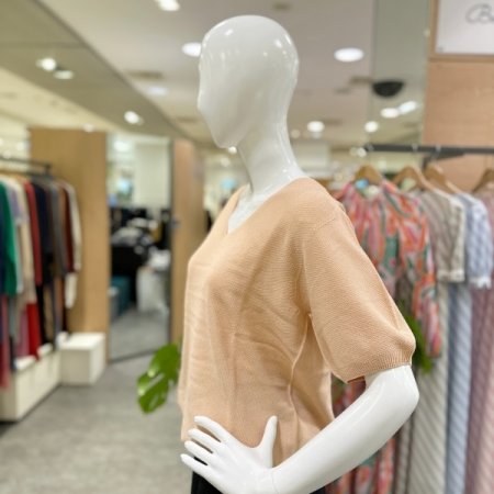 에어니트 V넥 반팔티셔츠