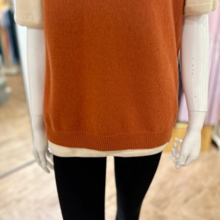 캐시혼용 라운드넥 베스트