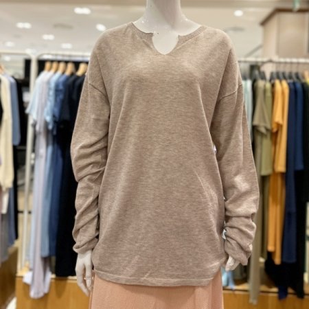 절개 긴팔 니트