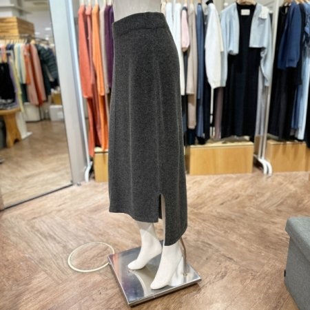 캐시미어 언발 롱 스커트