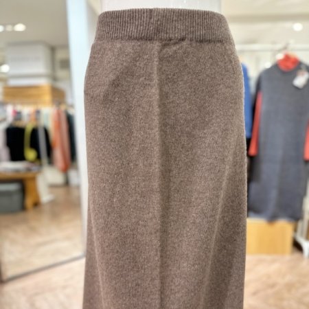 캐시미어 앞트임 롱 스커트