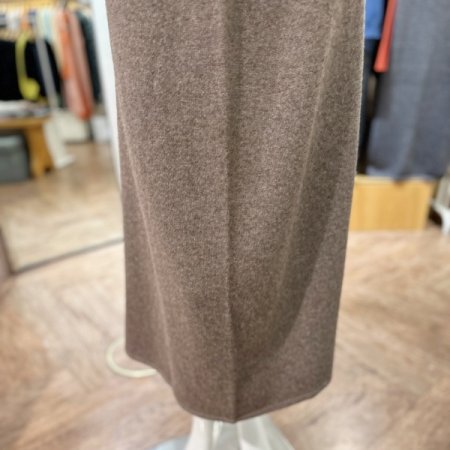 캐시미어 앞트임 롱 스커트